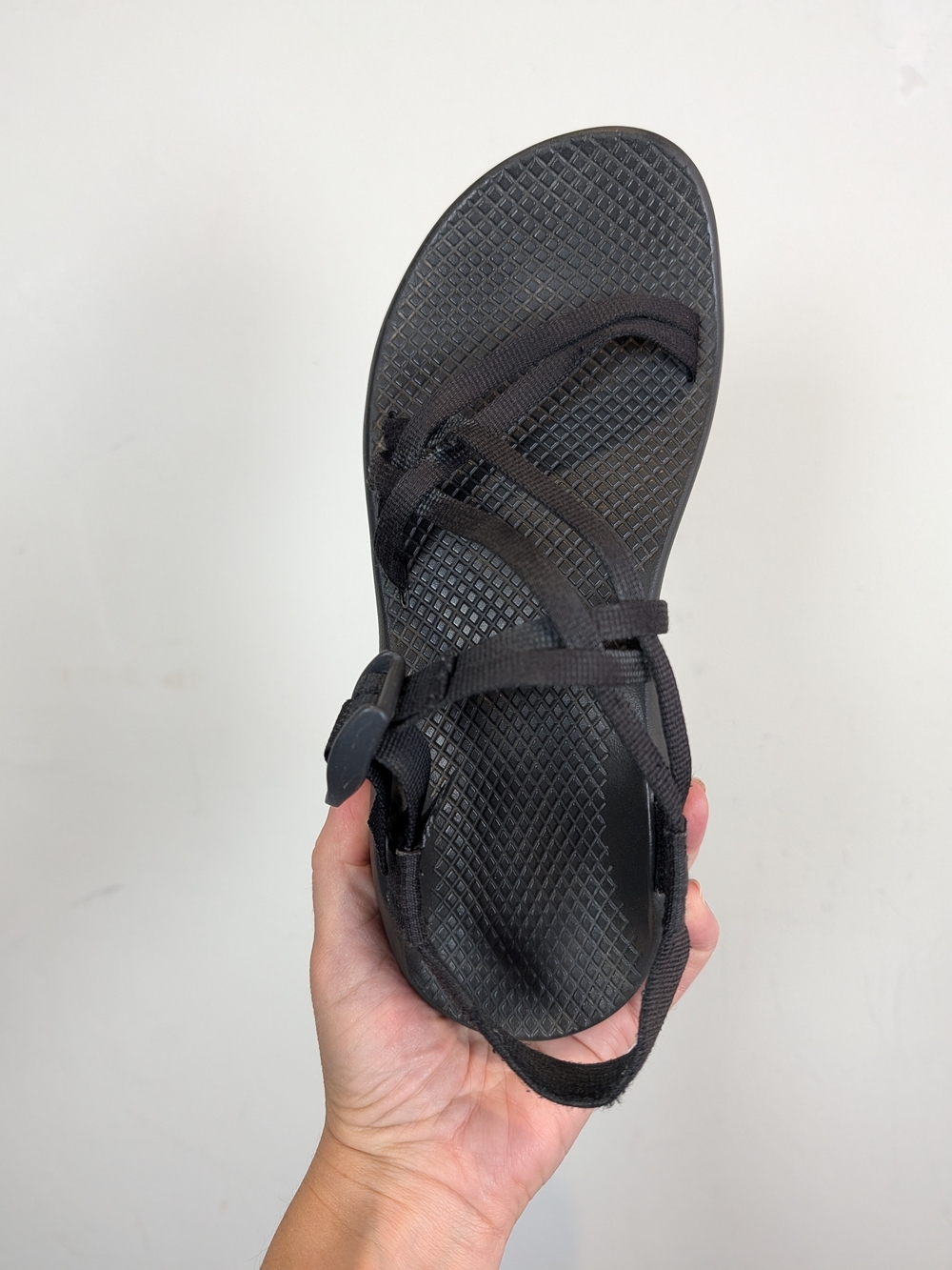 Chaco Black Strappy Outdoor Sandals, Size 8